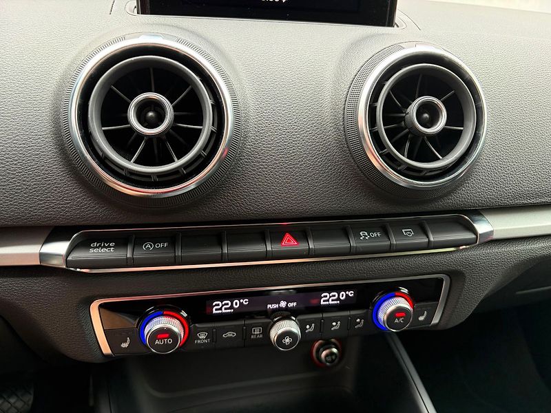 Audi A3 1.4 TFSi Ambition - fotka 17 z 21