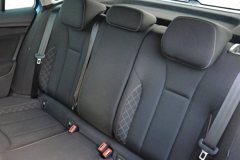 Škoda Kamiq (2021) 1.5 TSI 110 KW Ambition Extra - fotka 14 z 24
