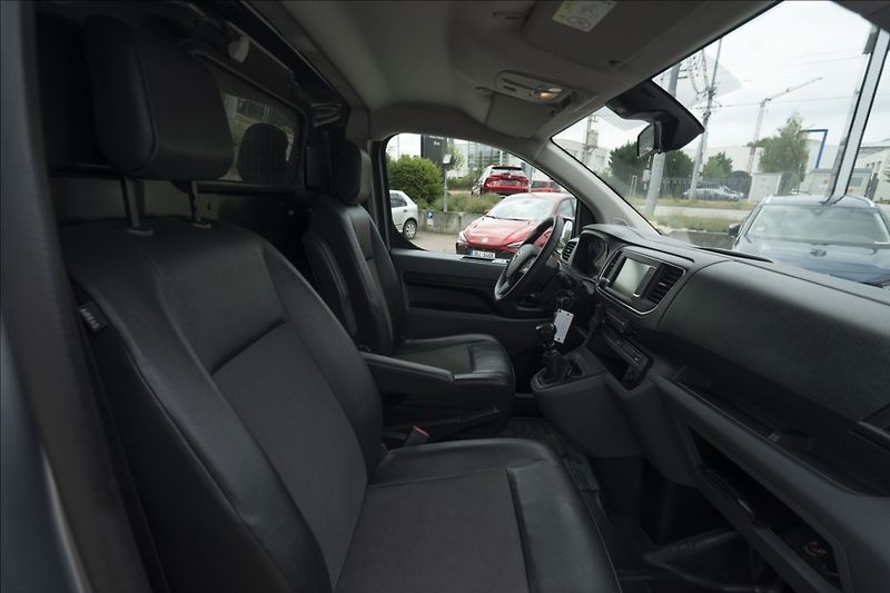 Toyota ProAce 2,0 D-4D NAVI VÝHŘEV 1. MAJ ČR - fotka 8 z 30