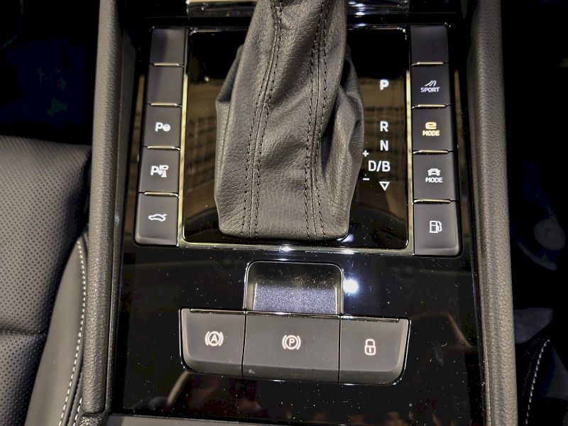 Škoda Superb (2023) iV 1.4 TSI 160 kW DSG L&K - fotka 20 z 31