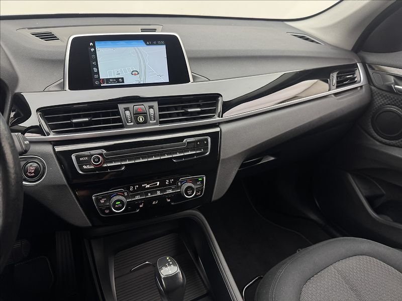 BMW X1 2,0 18d AUTOMAT SERVIS ČR - fotka 14 z 44