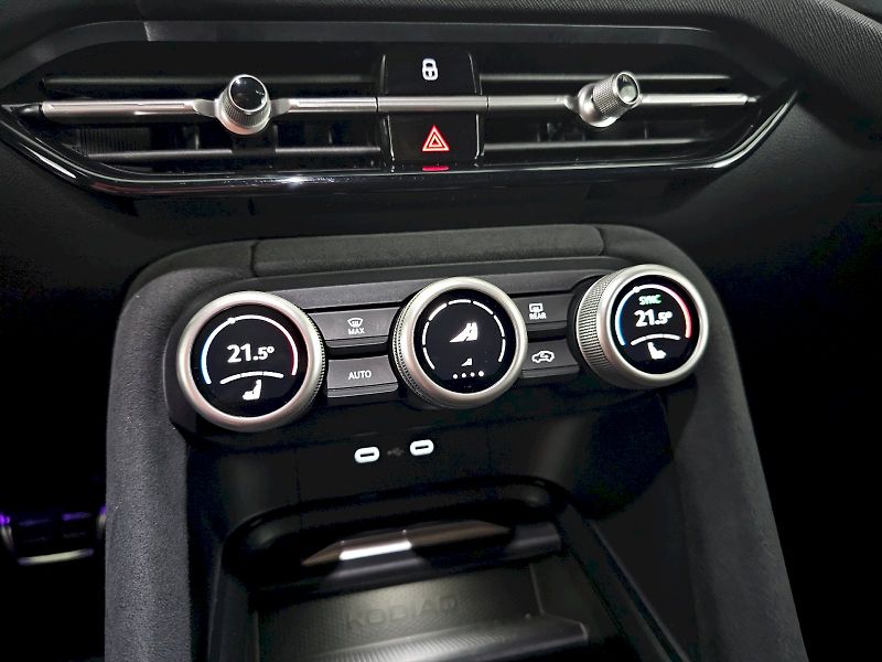 Škoda Kodiaq (2025) RS 2.0TSi 195Kw 4x4 WEBASTO TA - fotka 25 z 35