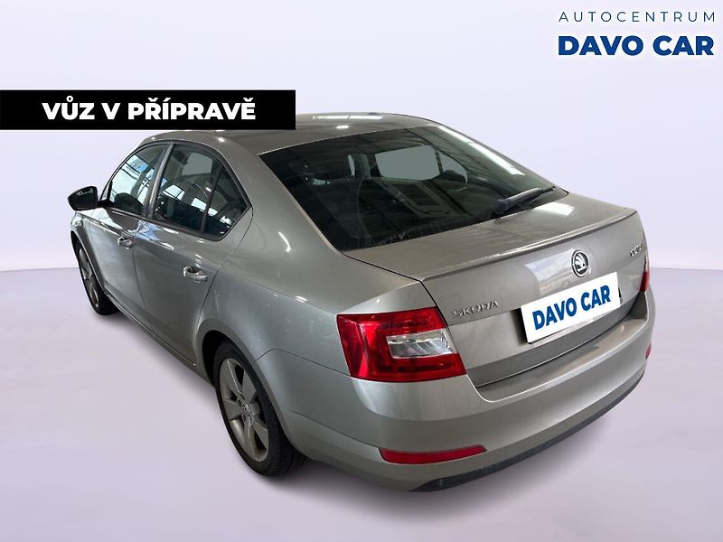Škoda Octavia 1,8 TSI 132kW Elegance CZ - fotka 2 z 12