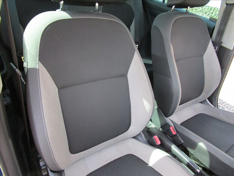 Škoda Fabia Combi 1.0TSi Ambition, Klima - fotka 17 z 36