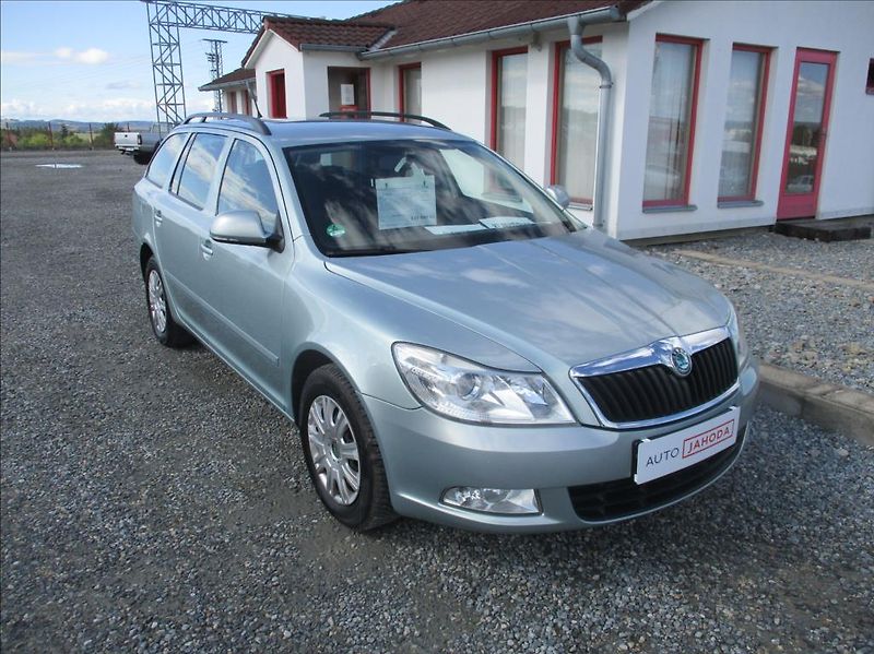 Škoda Octavia 1,4 TSI, klima, serv. kniha, - fotografie inzerátu