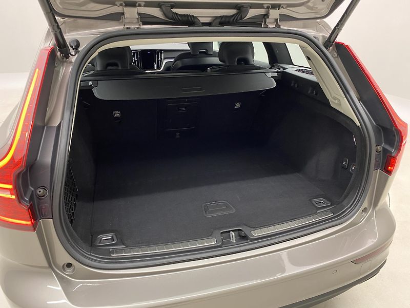 Volvo V60 D3 MOMENTUM AUT - fotka 6 z 41
