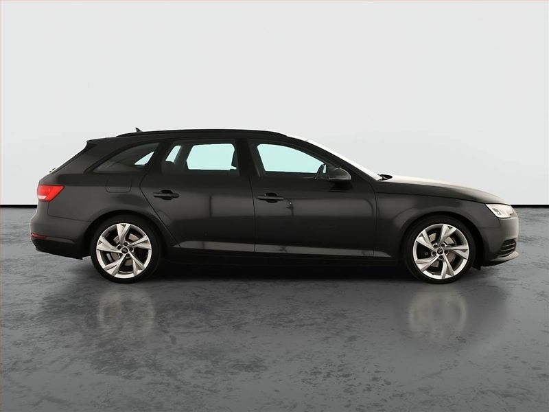 Audi A4 (2016) 2.0 TDI, Xenony, Tempomat - fotka 6 z 14