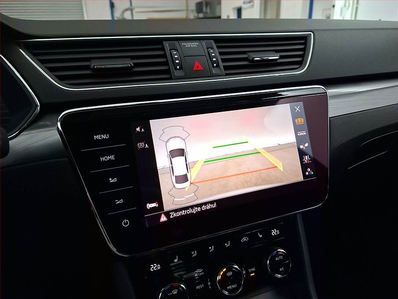 Škoda Superb (2021) Ambition 2.0 TDI - fotka 16 z 20
