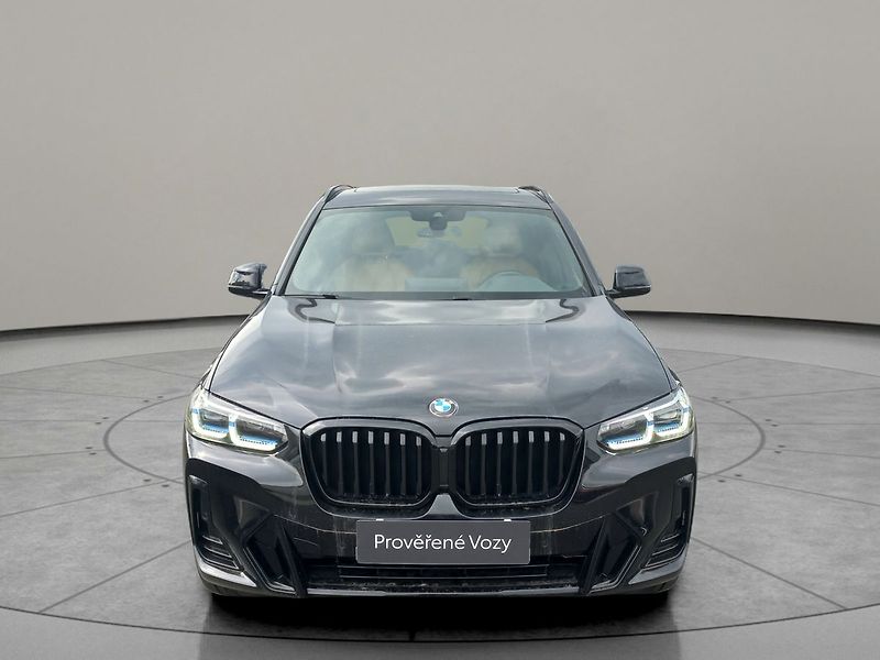 BMW X3 xDrive 30d M-Sport  210 kW - fotka 4 z 25