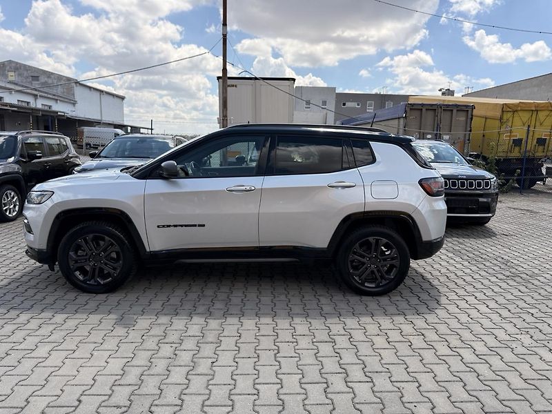 Jeep Compass (2022) 1.3 T4 PHEV 190CV 80 ANNIVERS. - fotka 49 z 55
