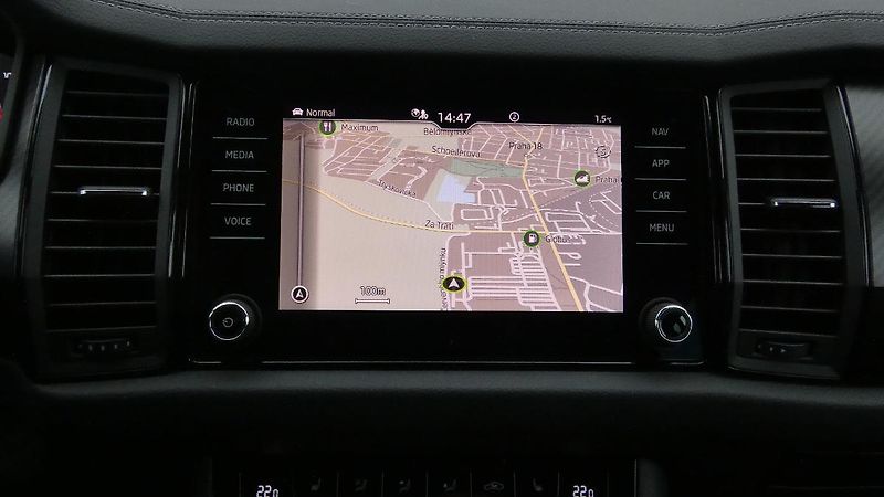 Škoda Kodiaq 2,0 TDI Sportline DSG - fotka 15 z 24