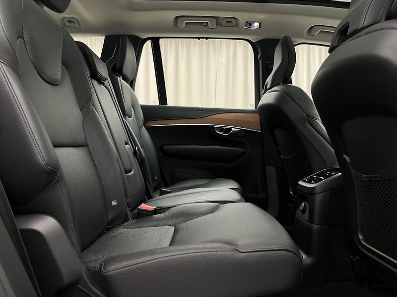 Volvo XC90 T8 AWD INSCRIPTION 7 MÍST AUT - fotka 24 z 49