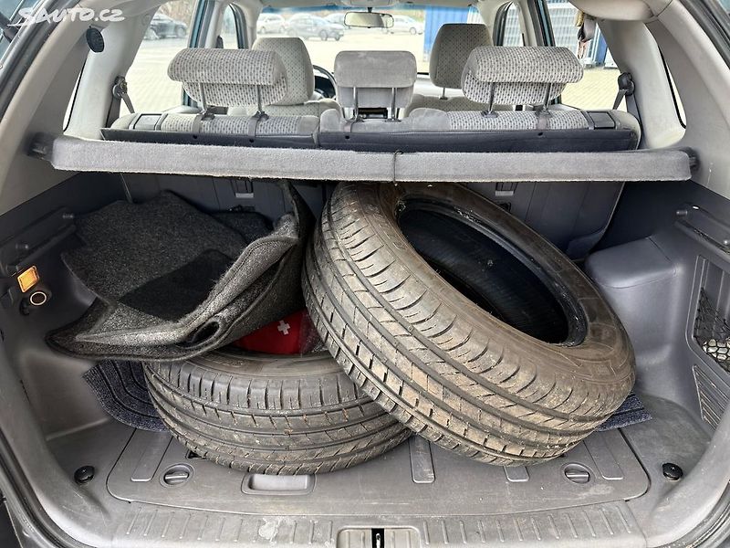 Hyundai Tucson (2006) 2.0CRDi,83kw 4x4 Aut. Původ ČR - fotka 12 z 19