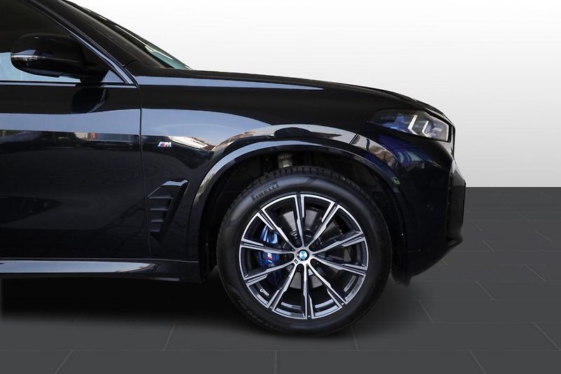 BMW X5 xDrive40i - fotka 10 z 34