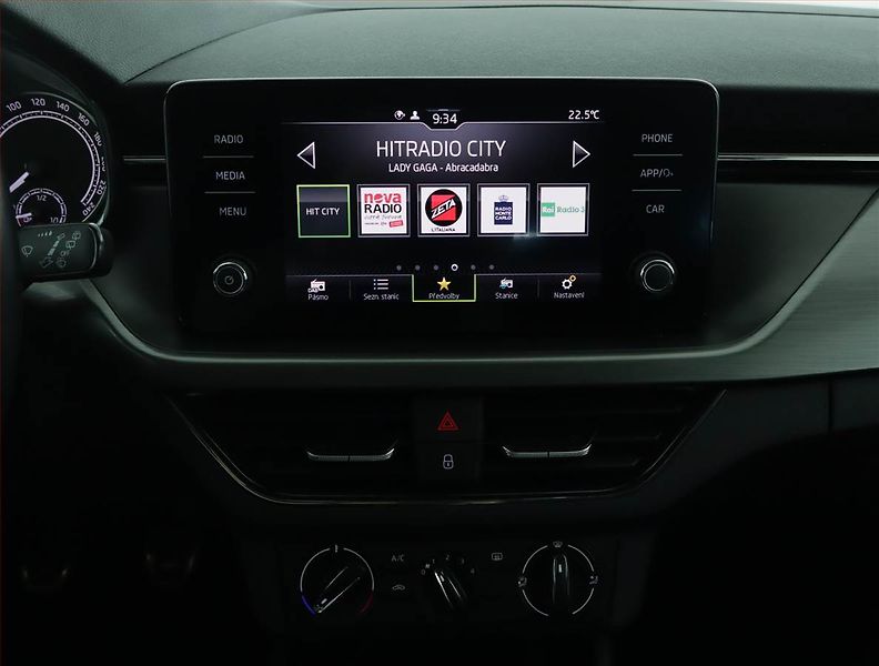 Škoda Kamiq (2023) Scoutline 1.0 TSI - fotka 12 z 15