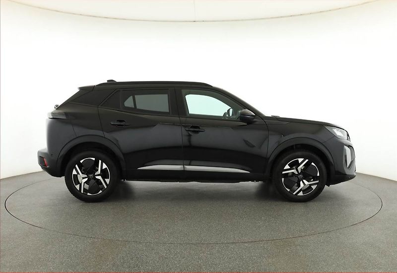 Peugeot 2008 (2024) 1.2 PureTech, 360°KAMERA - fotka 6 z 16