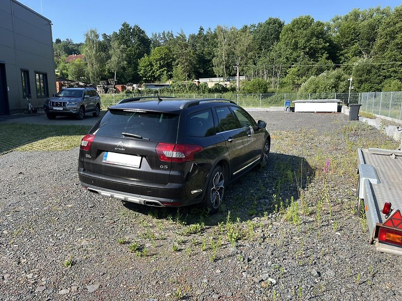 Citroën C5 (2014) 2.2HDi 150kw AT Exclusive  - fotka 4 z 10