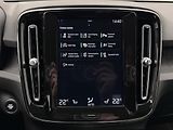 Volvo XC40 T4 AWD MOMENTUM CZ REZERVACE - náhled 28