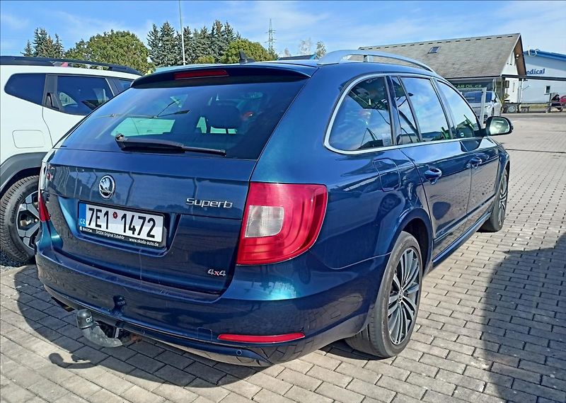 Škoda Superb 2,0   DSG 4x4 - fotka 3 z 13