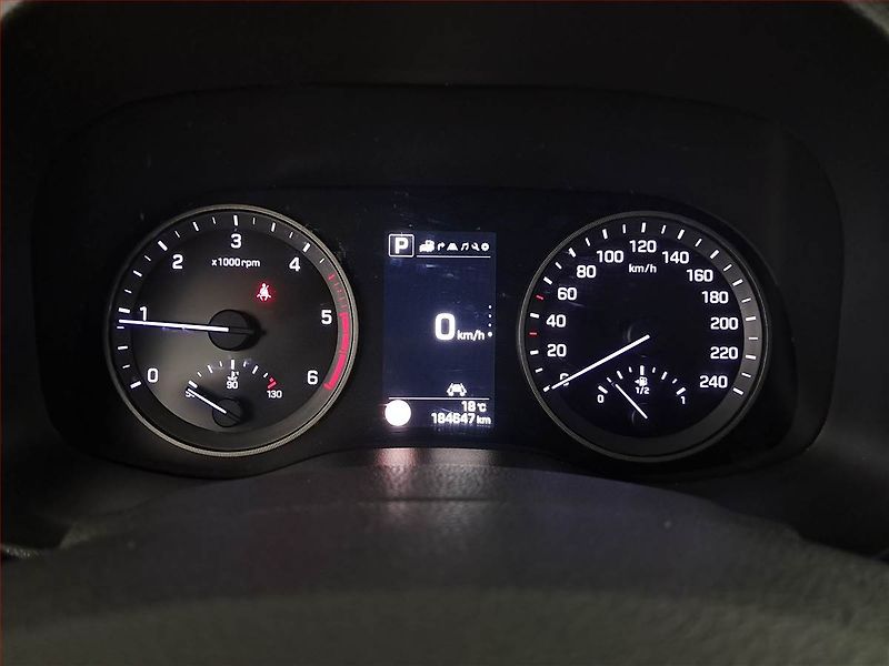 Hyundai Tucson (2015) 2.0 CRDi, 4X4, Automat - fotka 11 z 16