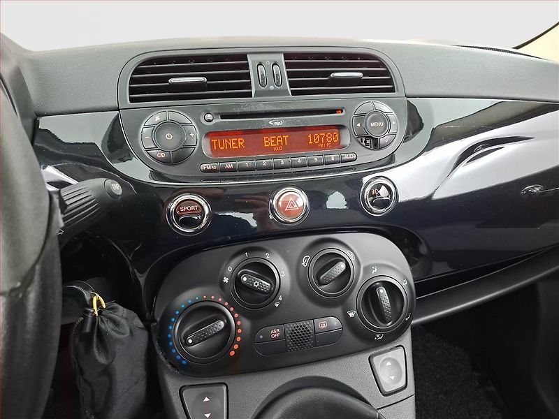 Fiat 500 (2007) 1.4, po STK, jezdí výborně - fotka 12 z 14