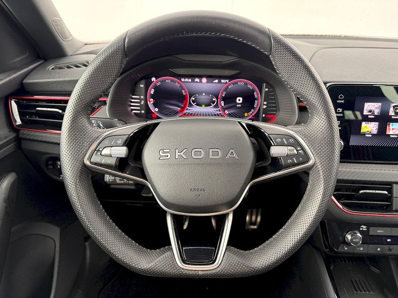 Škoda Kamiq (2025) 1.0 TSI / 85kW / MONTE CARLO - fotka 18 z 34