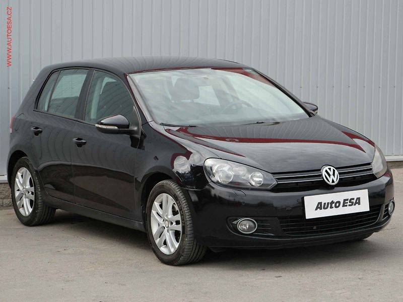 Volkswagen Golf (2010) 1.6TDi, Highline, DSG - fotografie inzerátu