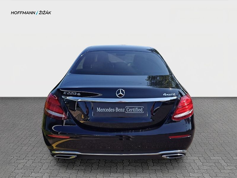 Mercedes-Benz Třídy E EXCLUSIVE 4MATIC - fotka 6 z 18