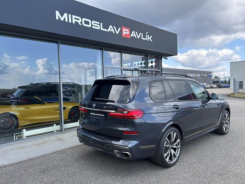 BMW X7 M50D Final Edition 1/100 - fotka 5 z 39