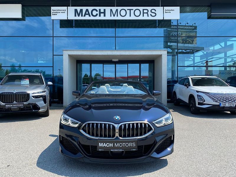 BMW M8 M850i xDrive Cabrio MAX výbava - fotka 3 z 26