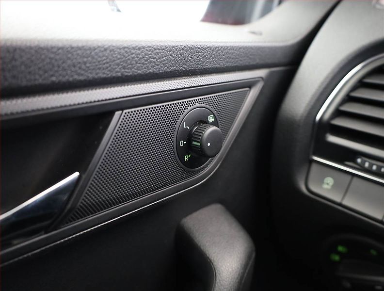 Škoda Fabia (2021) Ambition Plus 1.0 TSI - fotka 15 z 18