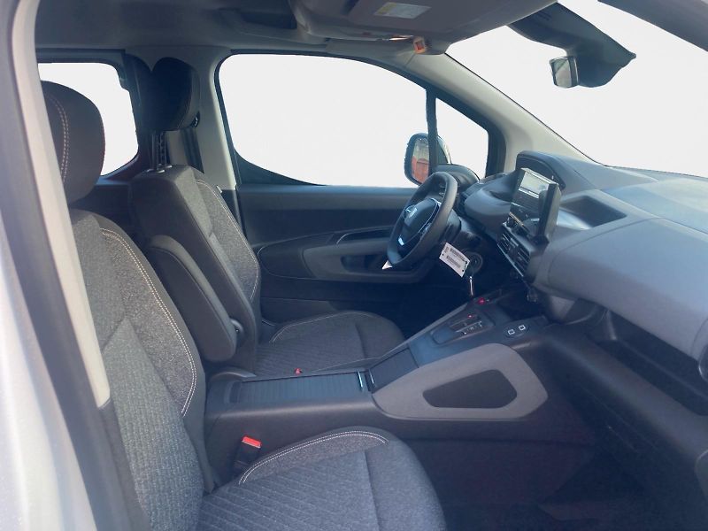 Peugeot Rifter (2025) LONG ALLURE BlueHDi 130 EAT8 - fotka 15 z 15