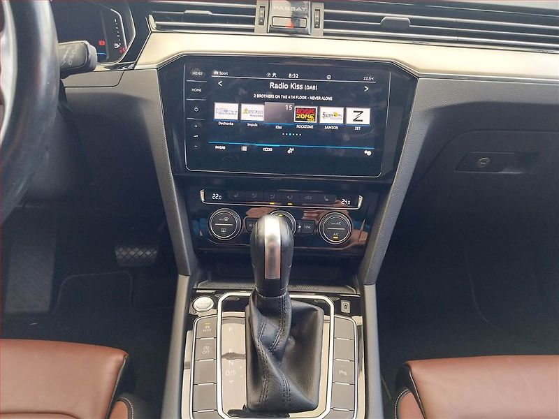Volkswagen Passat (2019) 2.0 BiTDI - fotka 12 z 22