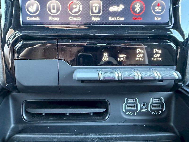 Dodge RAM (2021) 1500 5.7 HEMI 295kW LPG BIGHOR - fotka 27 z 35