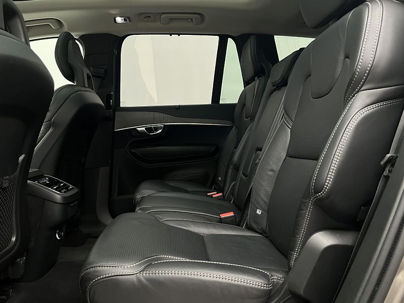Volvo XC90 B5 AWD INSCRIPTION 7 MÍST - fotka 6 z 49