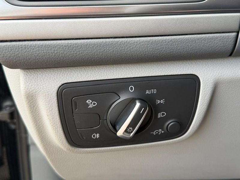 Audi A6 Avant kombi 3,0 TDi, tažné zařízení - fotka 23 z 42