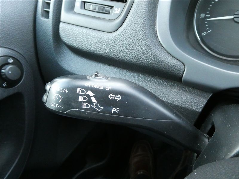 Škoda Fabia 1,2 TSi, 2 x kola, po servise - fotka 26 z 45