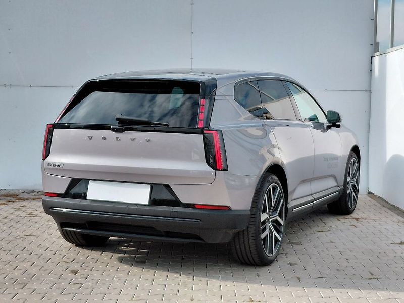 Volvo EX60 Ultra P10 380kW - fotka 5 z 31