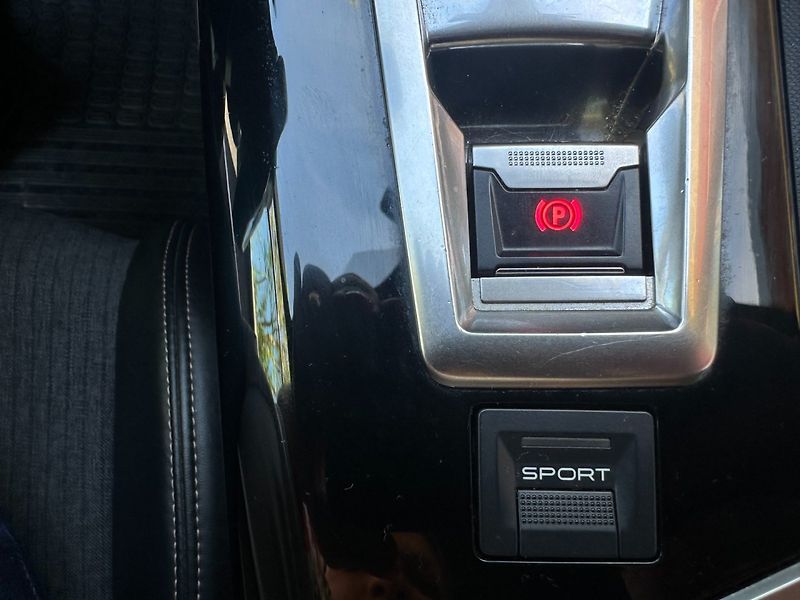 Peugeot 5008 (2018) 1.5HDi 96KW/GTLINE/7MÍST/1MAJ - fotka 45 z 46