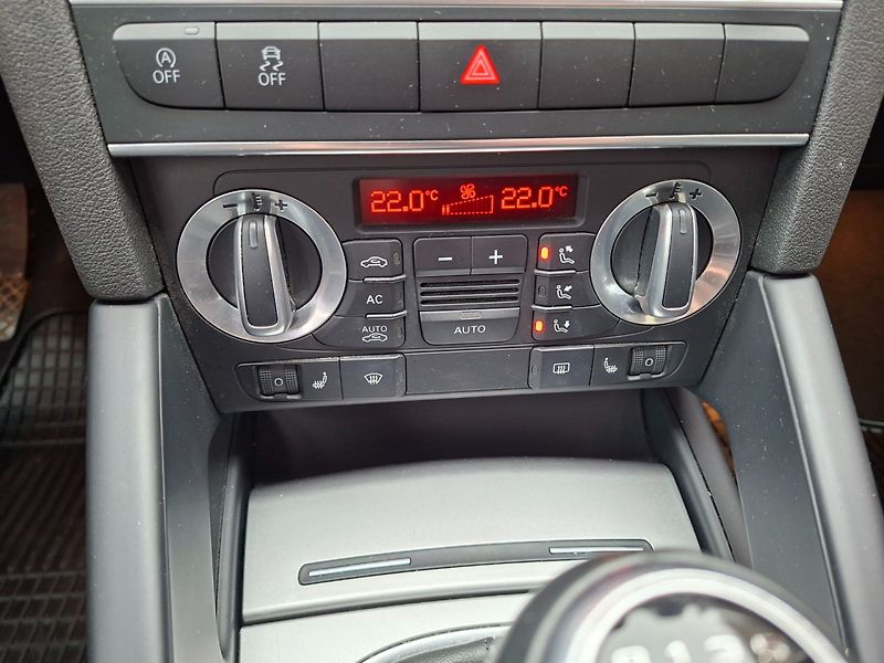 Audi A3 (2010) 1.2TFSI 77kW 6MAN -TAŽ.ZAŘ. - fotka 15 z 48