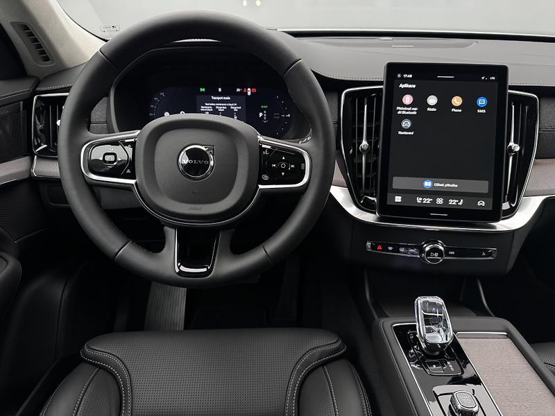 Volvo XC90 (2026) T8 AWD Plug-in ULTRA DARK 7m - fotka 3 z 28