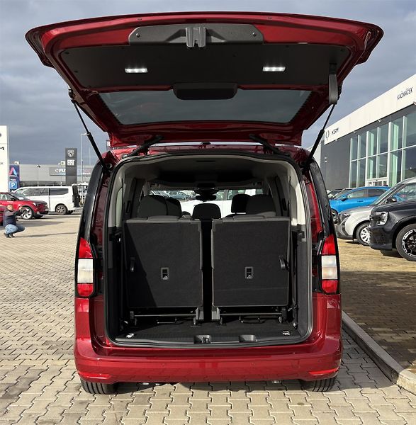 Ford Tourneo Connect (2026) Titanium, Tourneo, 2.0 EcoBlue - fotka 9 z 19