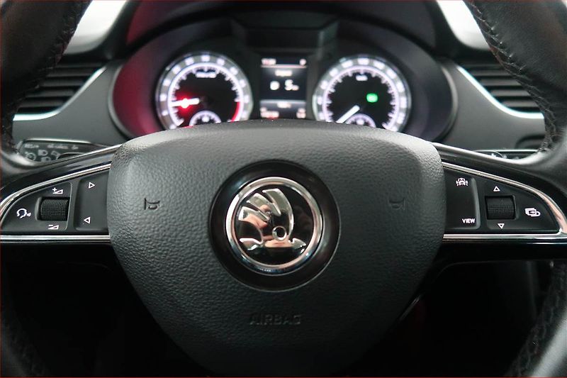 Škoda Octavia (2018) Style 1.6 TDI, Automat, Kůže - fotka 17 z 18