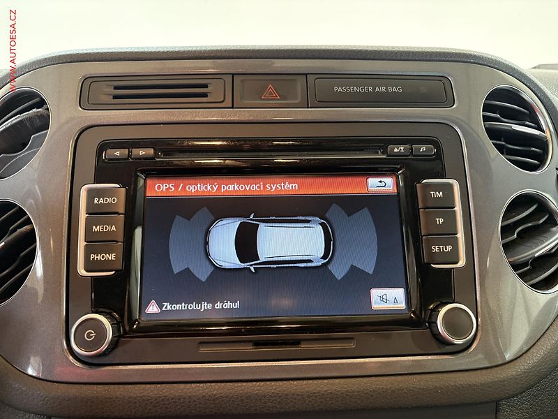 Volkswagen Tiguan (2011) 2.0 TDi 4x4, ČR, Sport, DSG - fotka 13 z 16