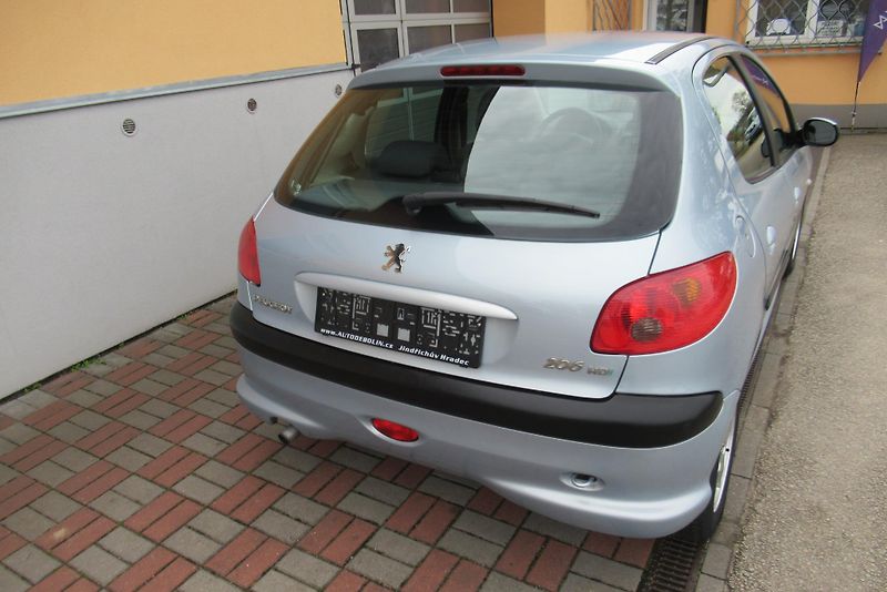 Peugeot 206 1.4 HDi KLIMA TOP STAV! - fotka 4 z 21