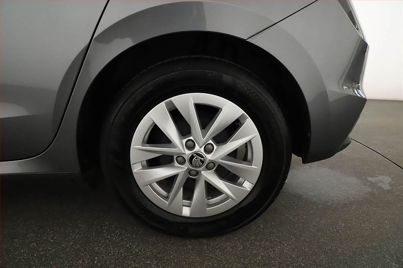 Škoda Fabia (2022) Style 1.0 TSI, ČR,1.maj - fotka 11 z 14