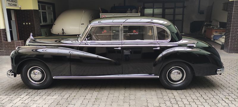 Mercedes-Benz Ostatní (1953) 300 W186 Adenauer - fotka 6 z 23