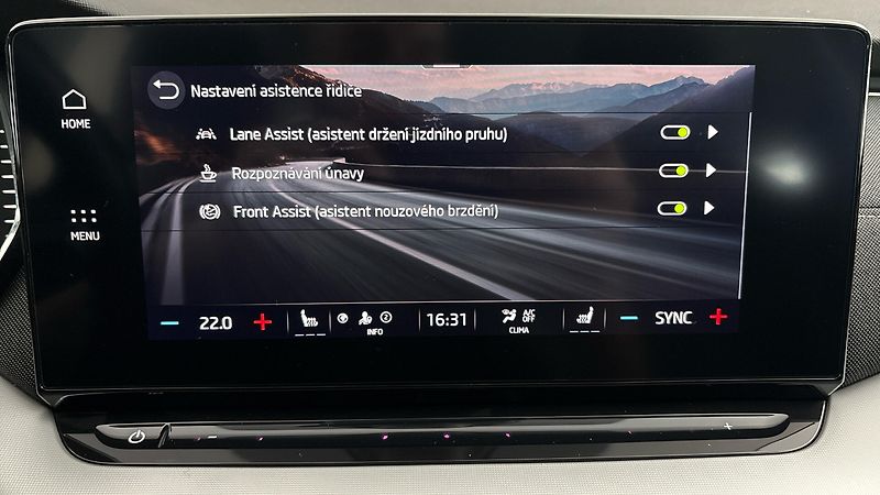 Škoda Octavia 2.0 TDI DSG Style - fotka 22 z 25