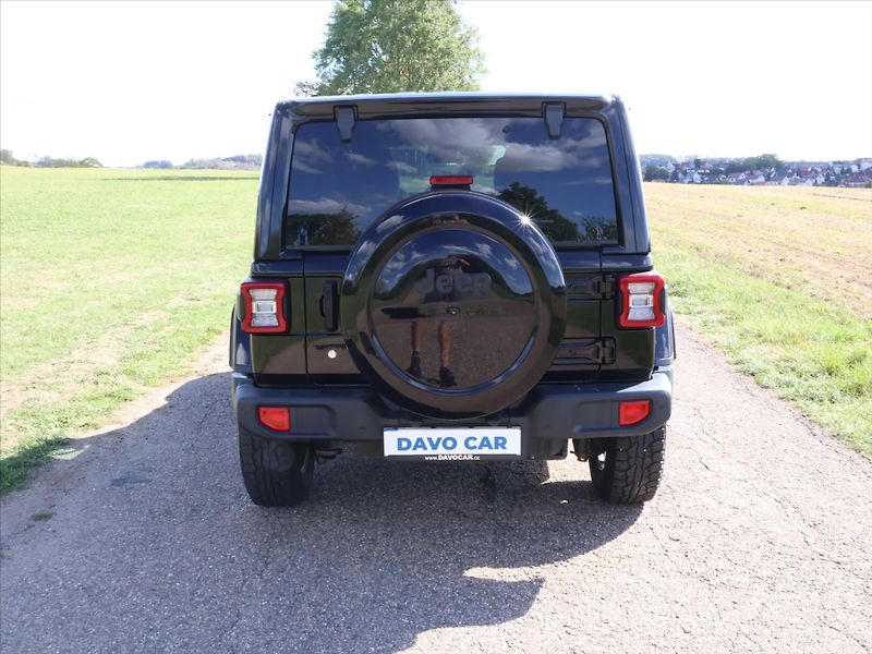 Jeep Wrangler 2.1 CRD 147kW Aut. Unlimited - fotka 7 z 28