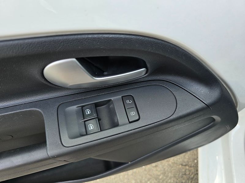 Škoda Citigo CNG KAMERA + DIGIKLIMA ČR - fotka 14 z 24